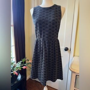 LOFT Sleeveless knit shell dress, size 4. Great condition, machine washable!